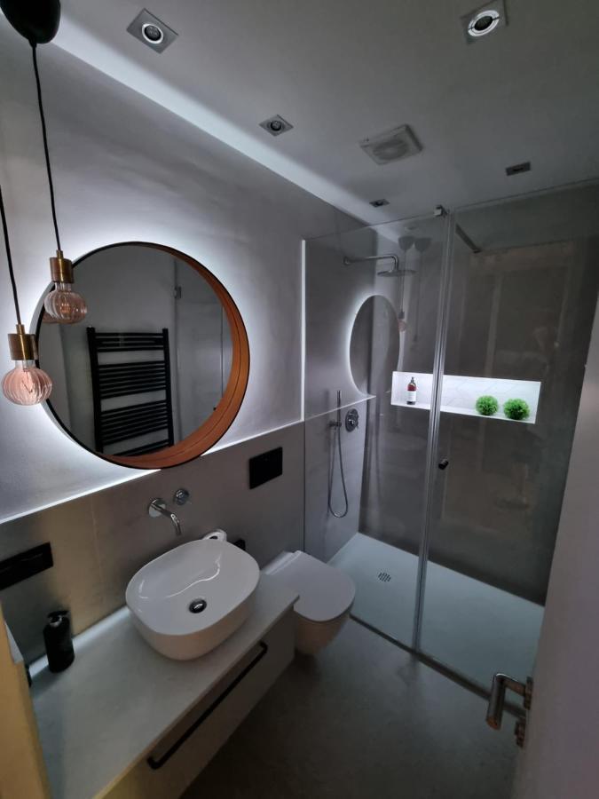 Arena Design Apartments With Free Private Parking And With A Terrace Pula Exterior photo