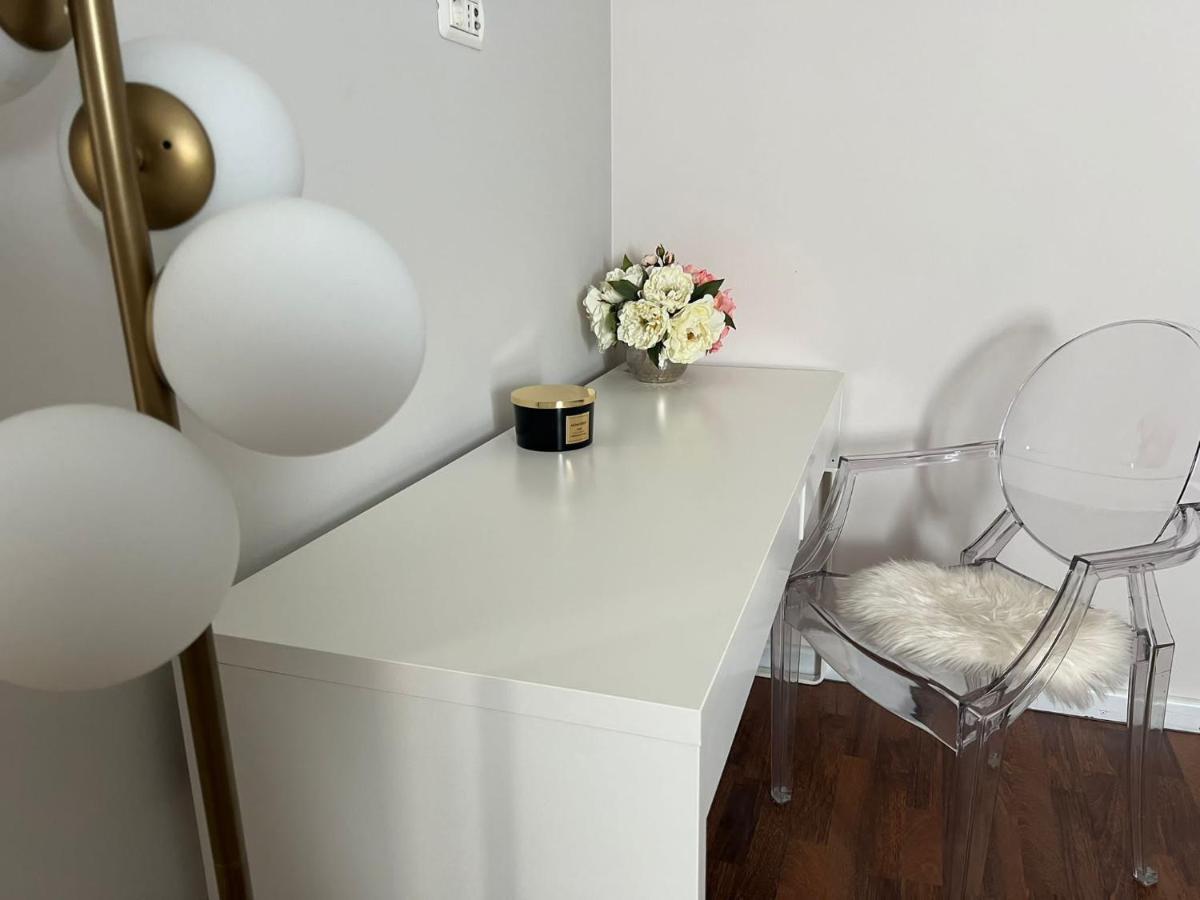 Arena Design Apartments With Free Private Parking And With A Terrace Pula Exterior photo