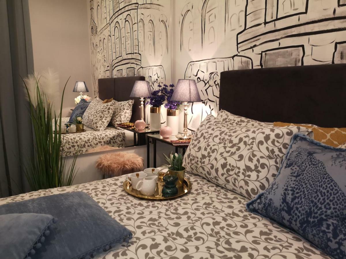 Arena Design Apartments With Free Private Parking And With A Terrace Pula Exterior photo